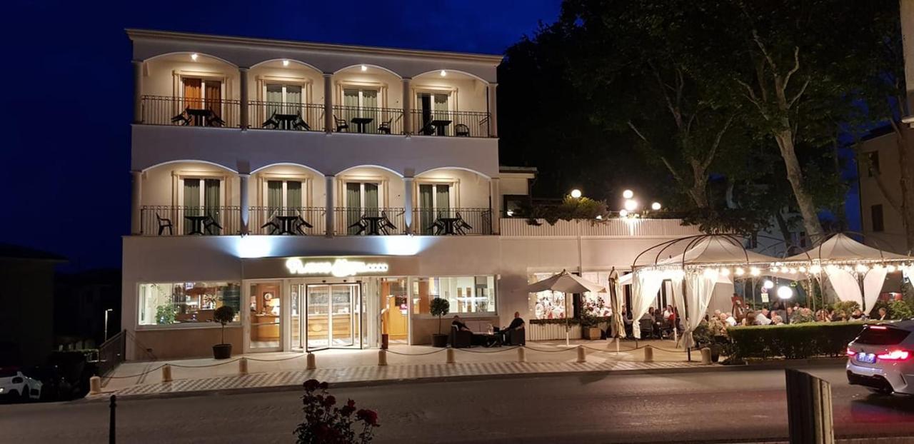 Platani Hotel Bolsena Esterno foto