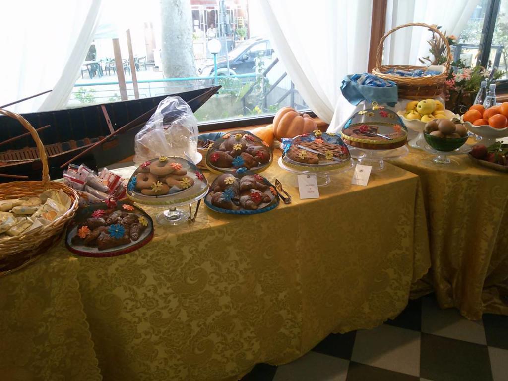 Platani Hotel Bolsena Esterno foto