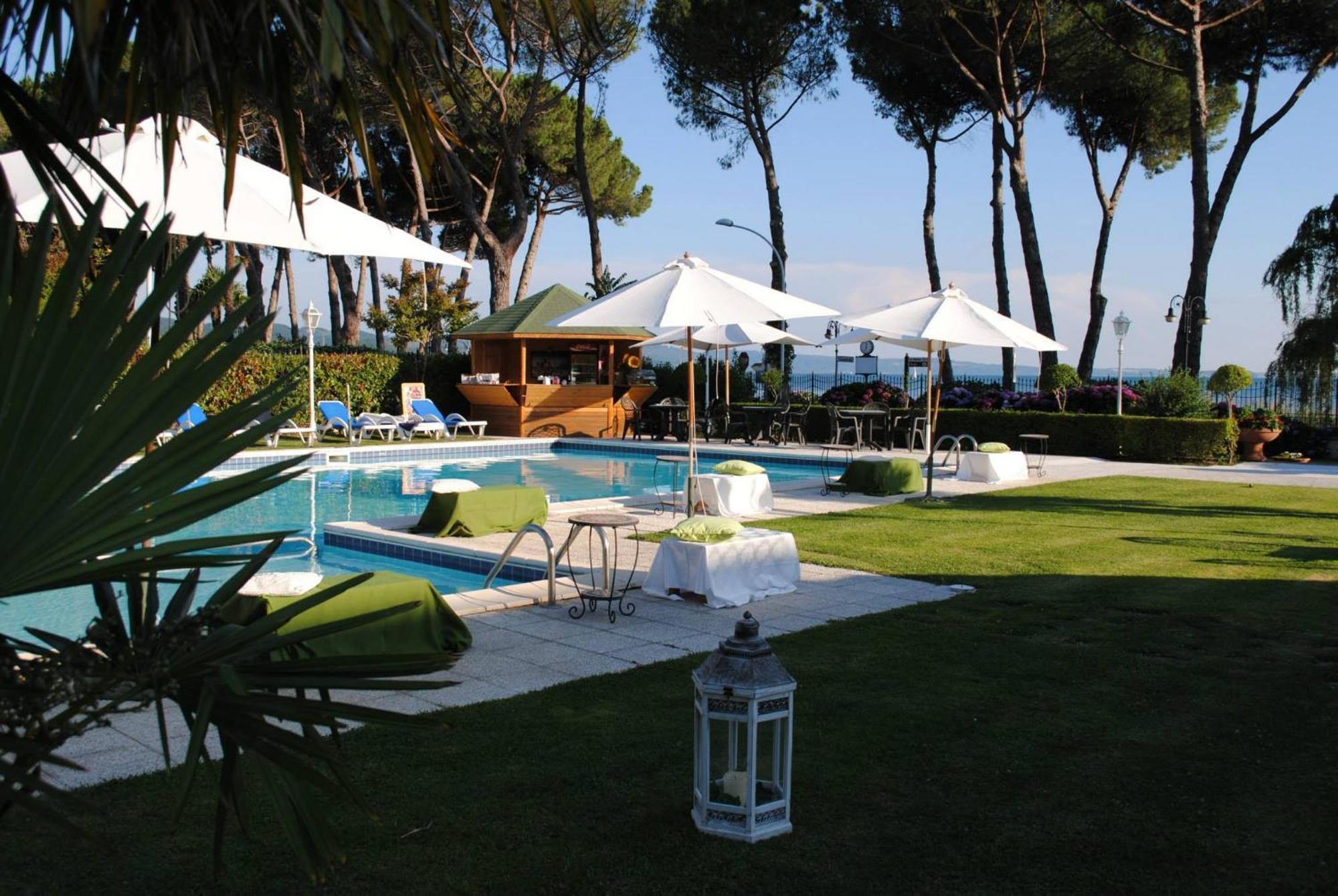 Platani Hotel Bolsena Esterno foto