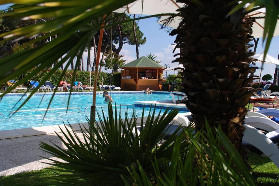 Platani Hotel Bolsena Esterno foto